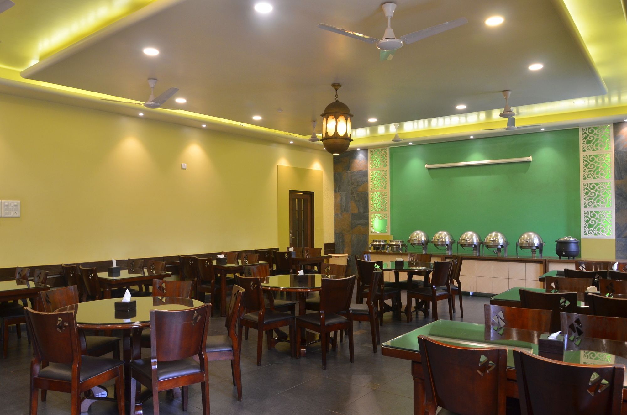Zaras Resort Lonavala Bagian luar foto