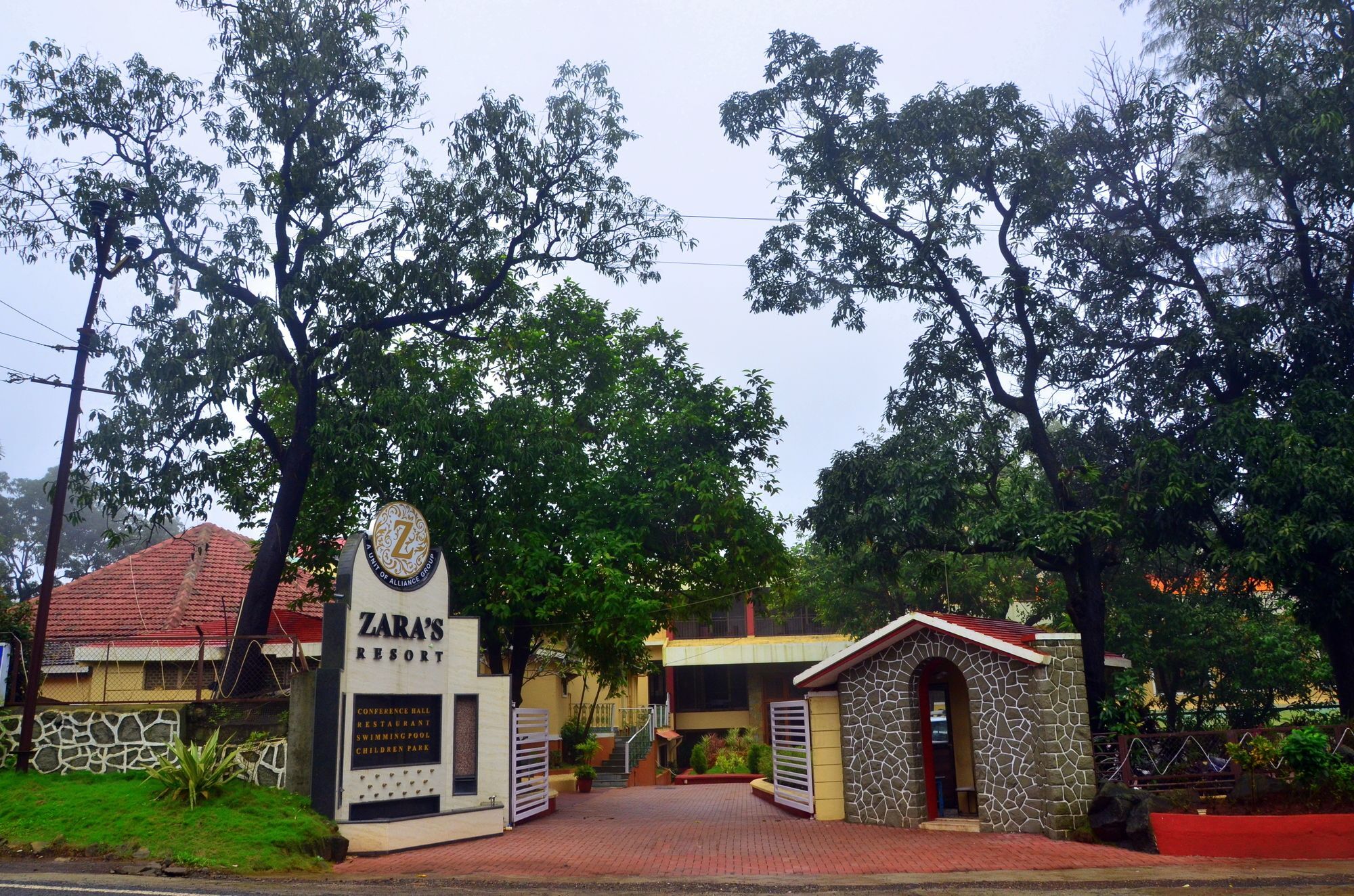 Zaras Resort Lonavala Bagian luar foto